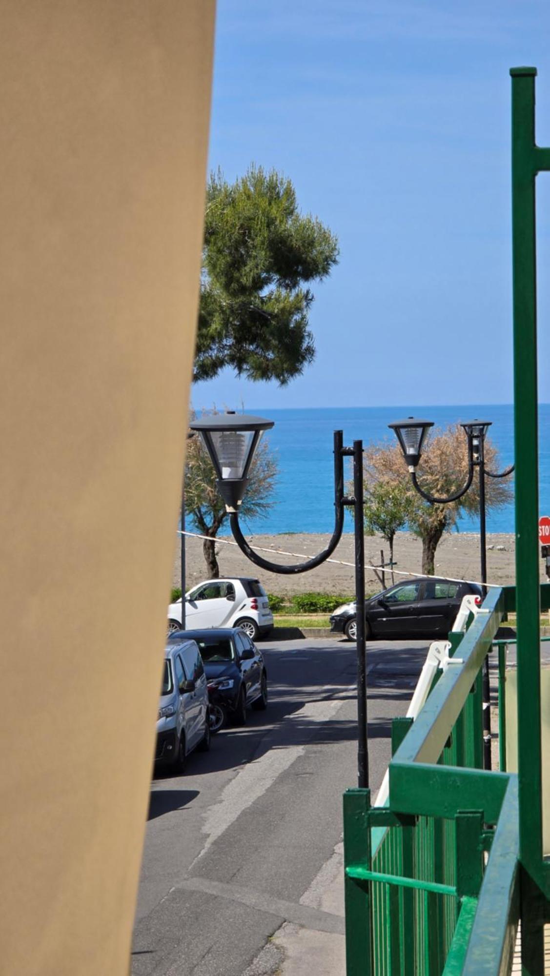 Ad Un Passo Dal Mare Bed & Breakfast Praia a Mare Exterior photo
