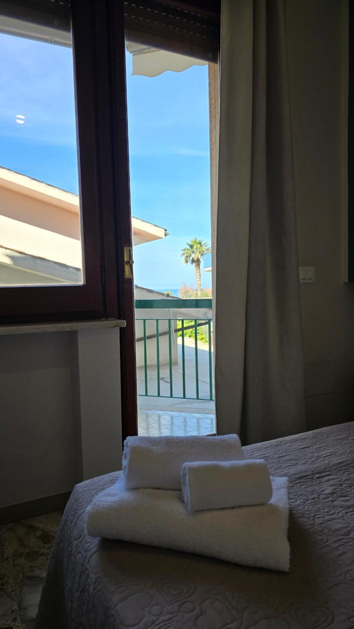 Ad Un Passo Dal Mare Bed & Breakfast Praia a Mare Exterior photo